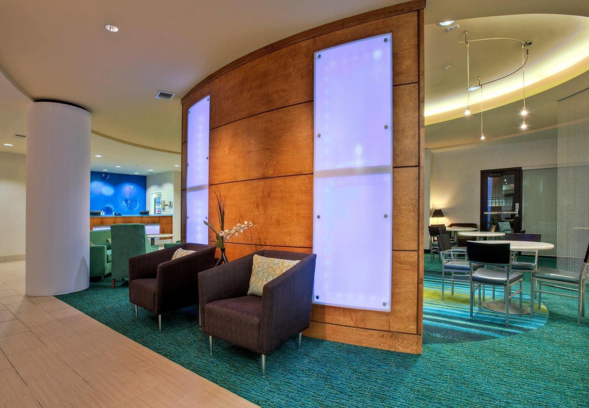 Springhill Suites By Marriott Baton Rouge North / Airport Exterior photo